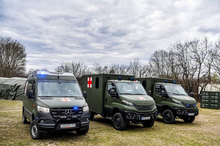 3 új sebesültszállító katonai jármű érkezett a honvédséghez