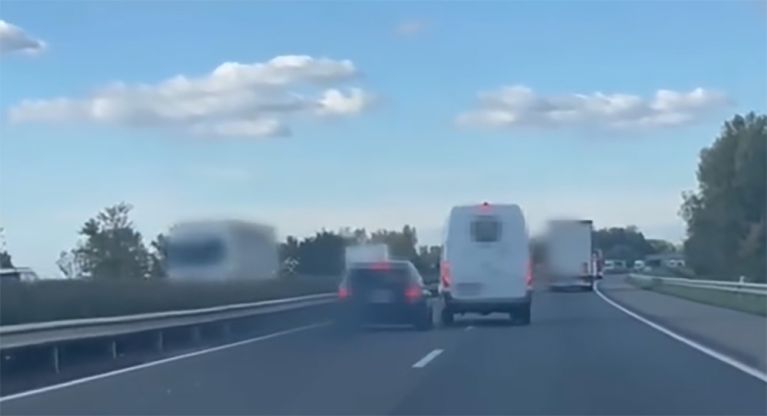 Veszélyeztetés az autópályán - videó