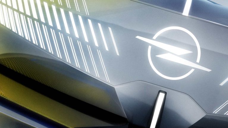 Opel STX Concept: így képzeli el a jövő kombiját az Opel