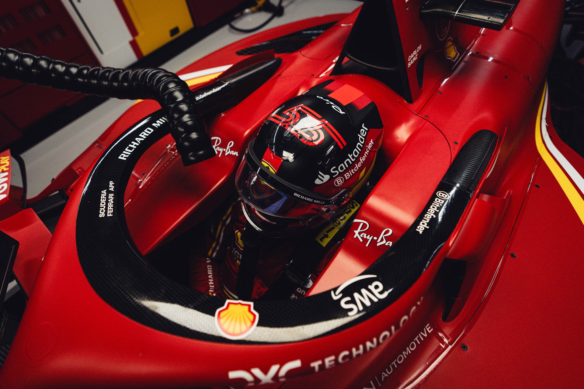 240021-scuderia-ferrari-japanese-gp-friday 28d6ba6f-3fce-4a30-aa26-fc5d74f932bb