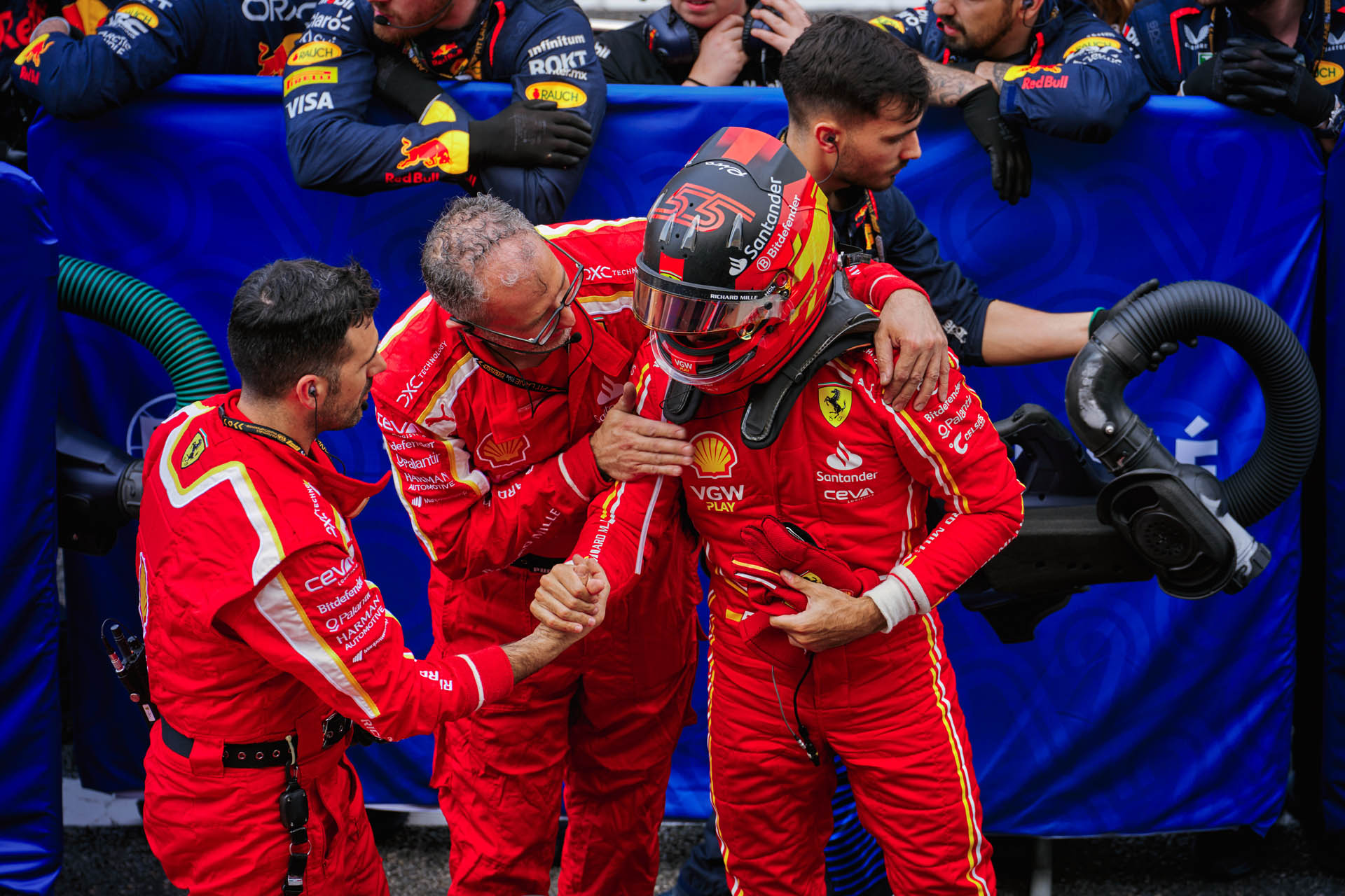 240062-scuderia-ferrari-japanese-gp-sunday 9caefd72-e484-46ed-b47b-8675abfad05a