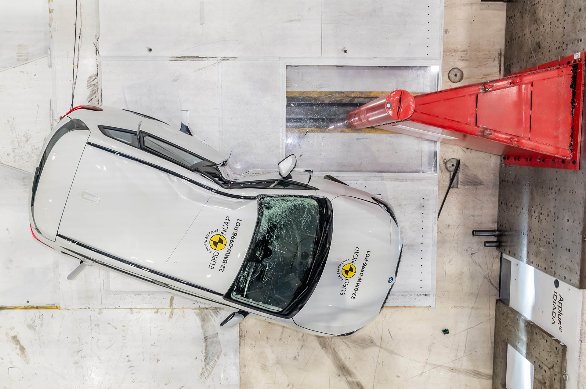 bmw-2-active-tourer-euroncap01