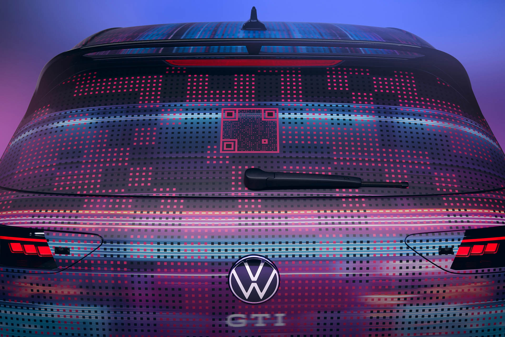 Volkswagen Golf GTI at CES 02