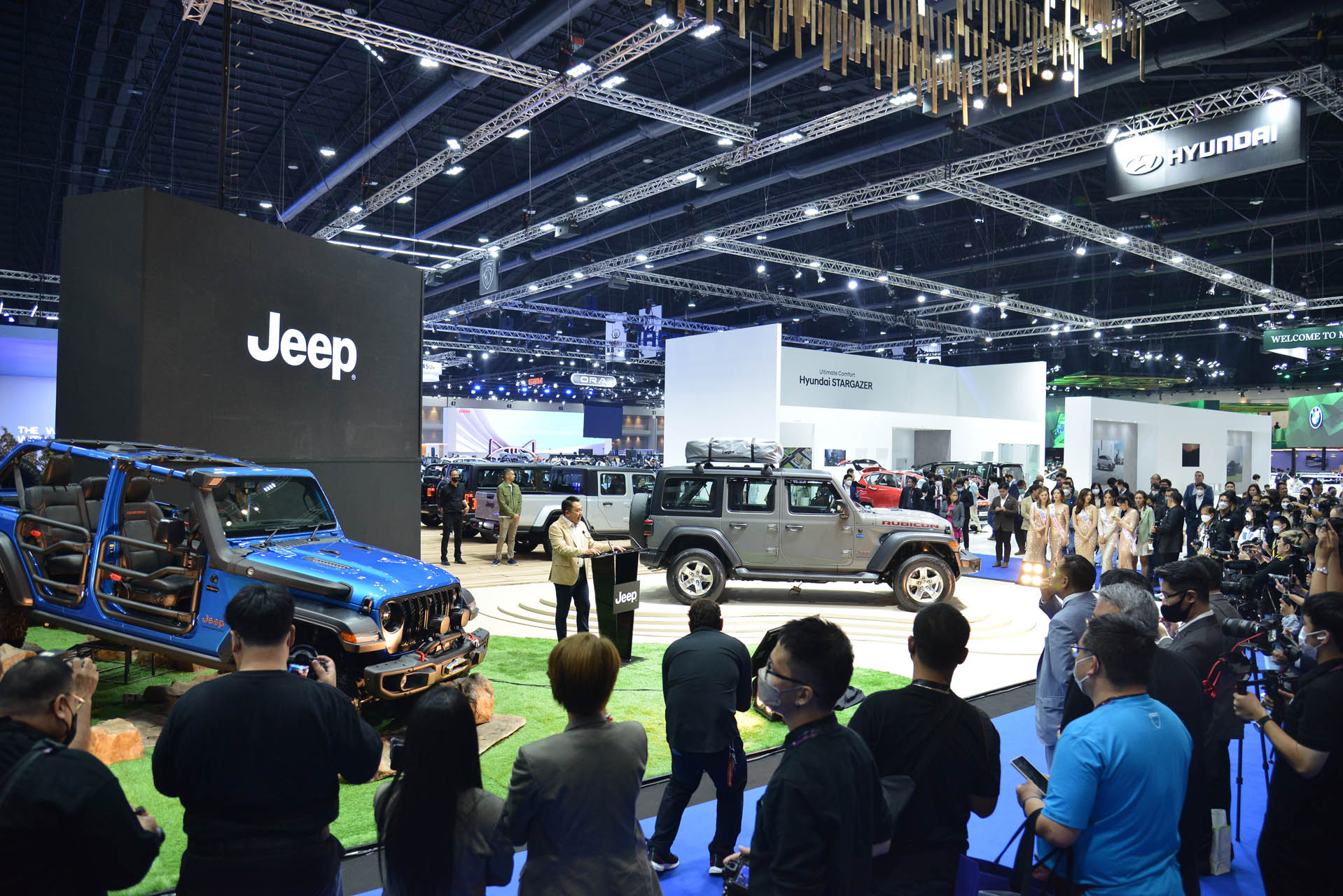 66 03 21  Jeep by  4