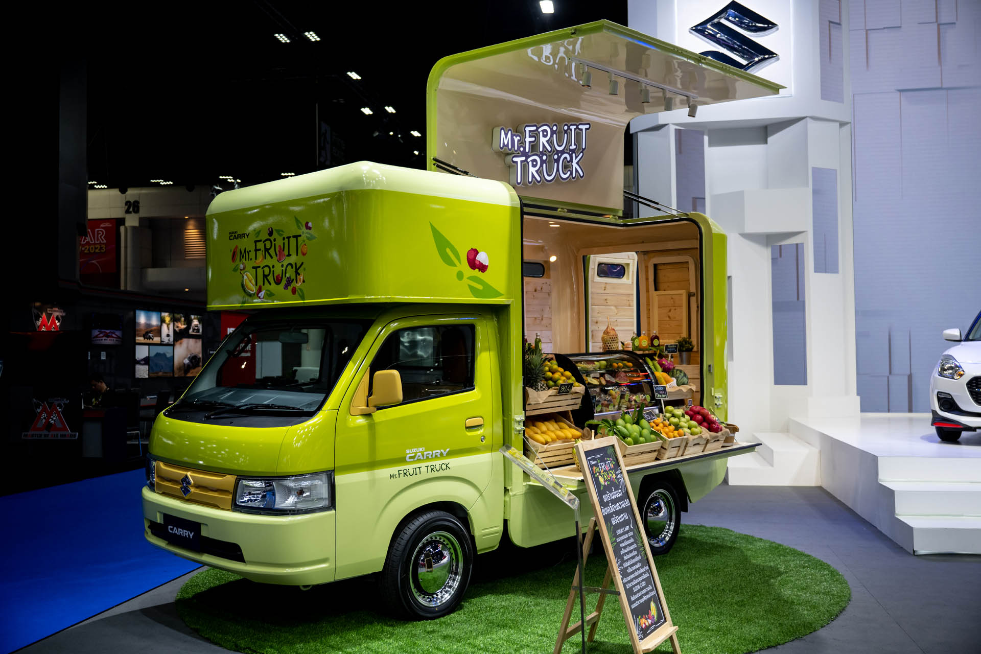 66 03 23 Suzuki Car by Fluke 24