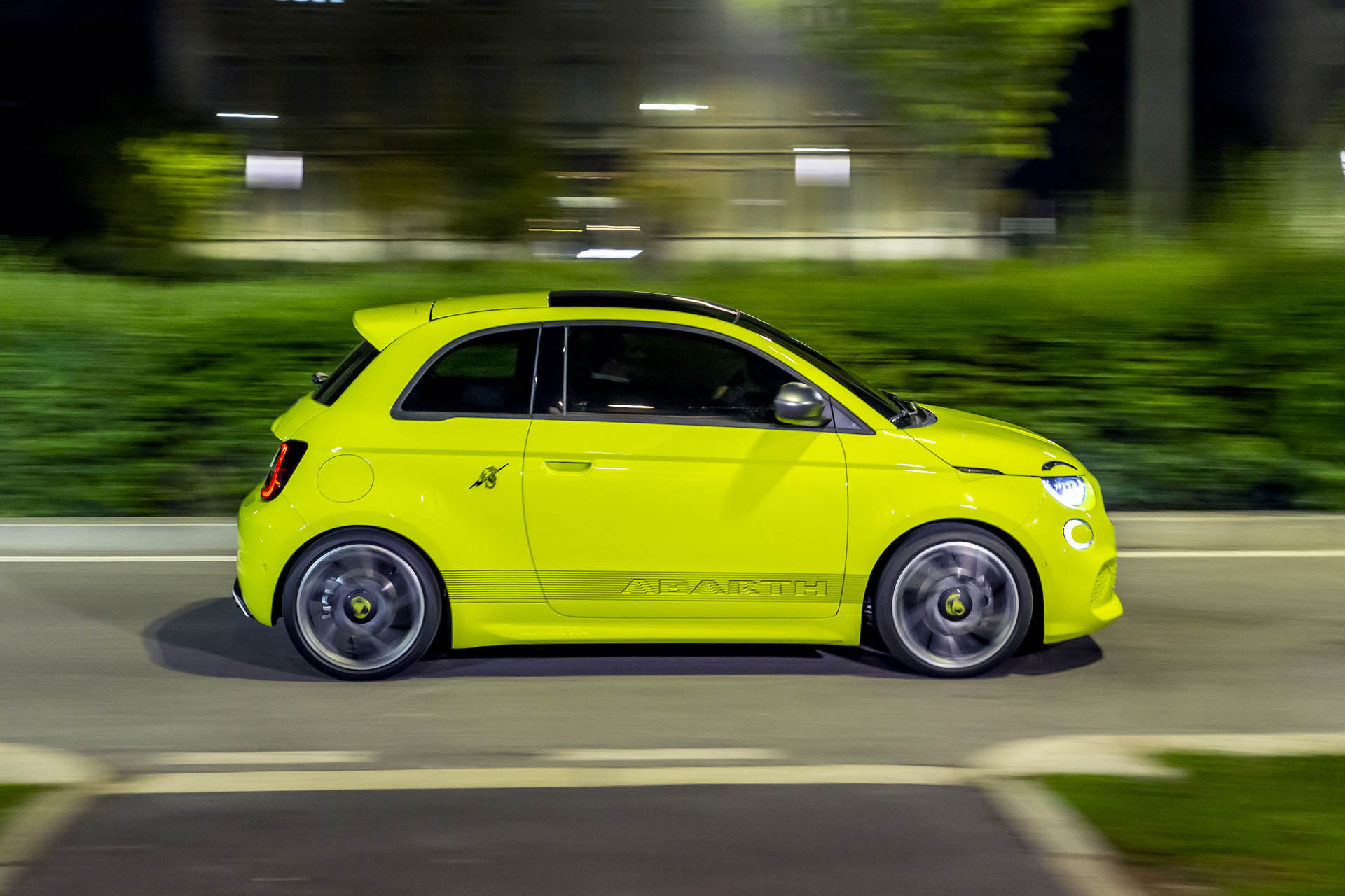 abarth500e16