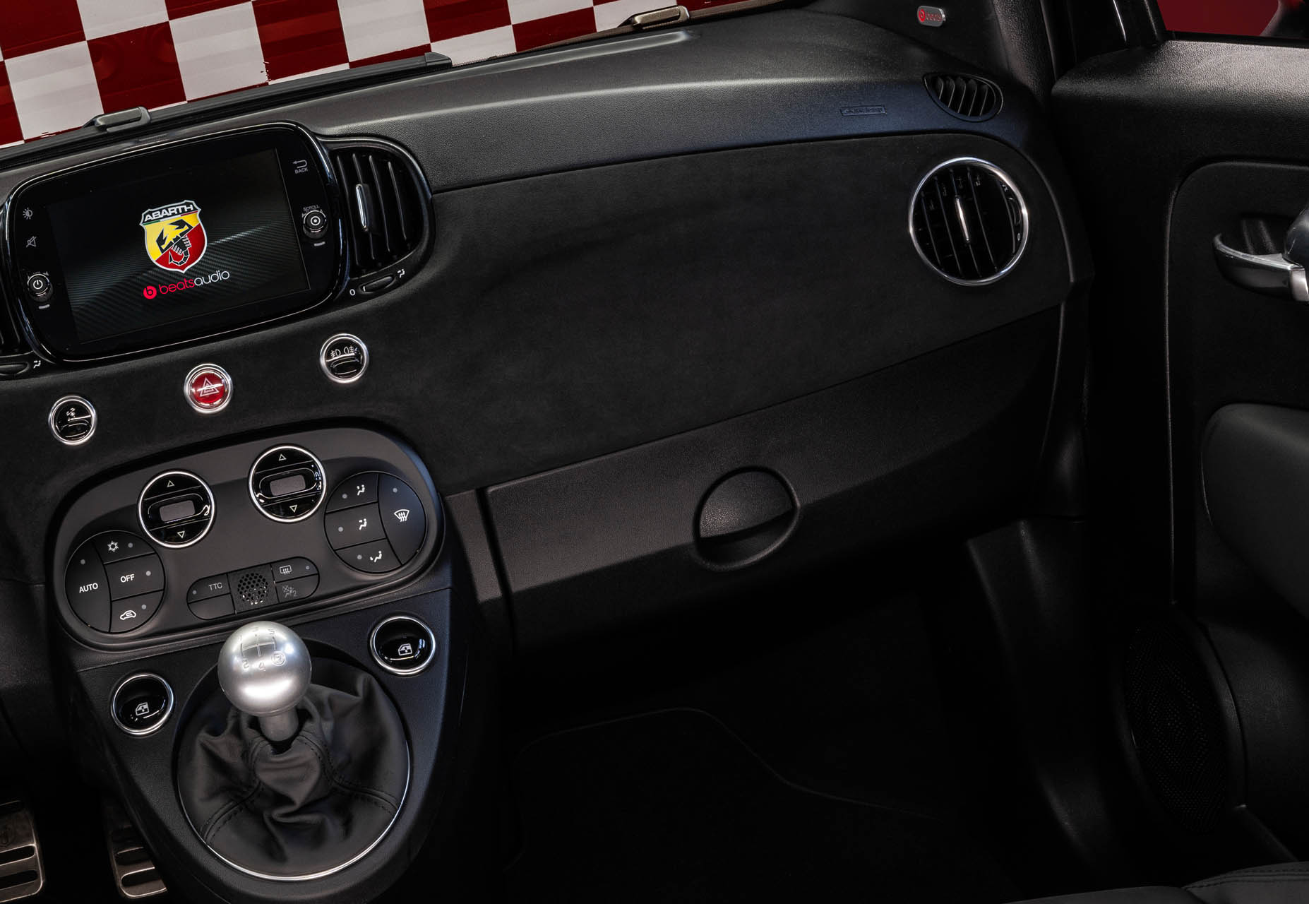 Abarth 75 Anniversario 36