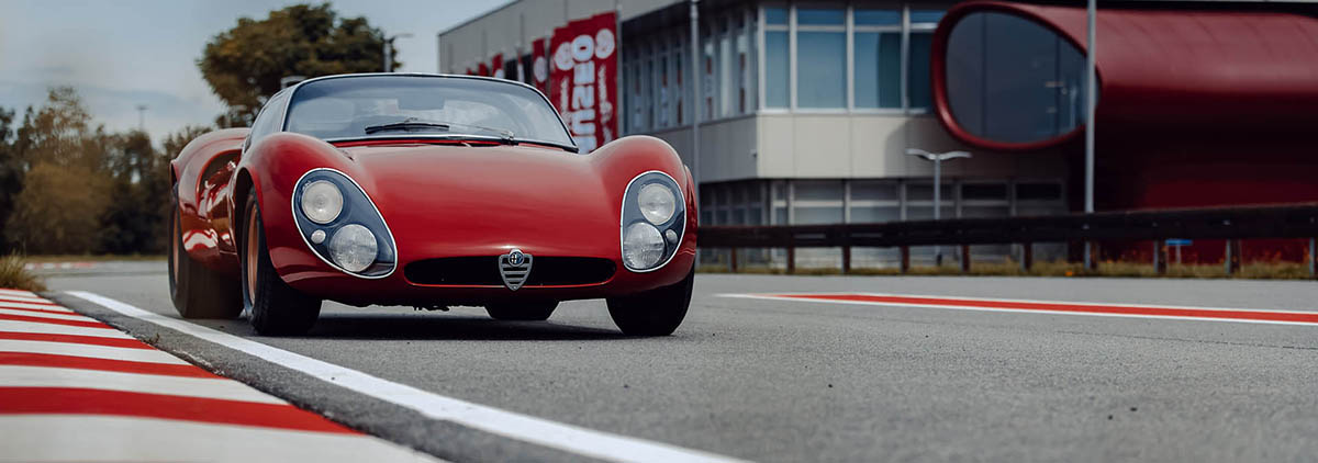 alfa romeo 33 stradale 1967 nyito