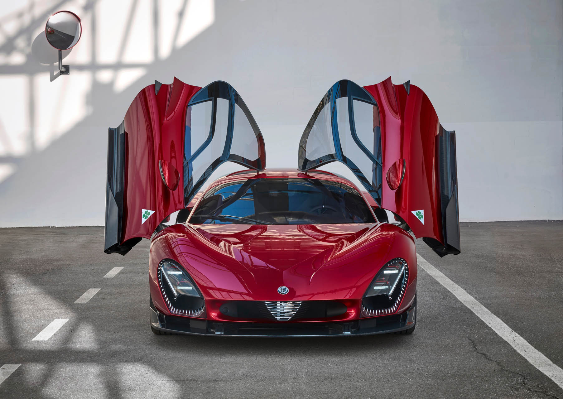 Alfa Romeo 33 Stradale 2023 01