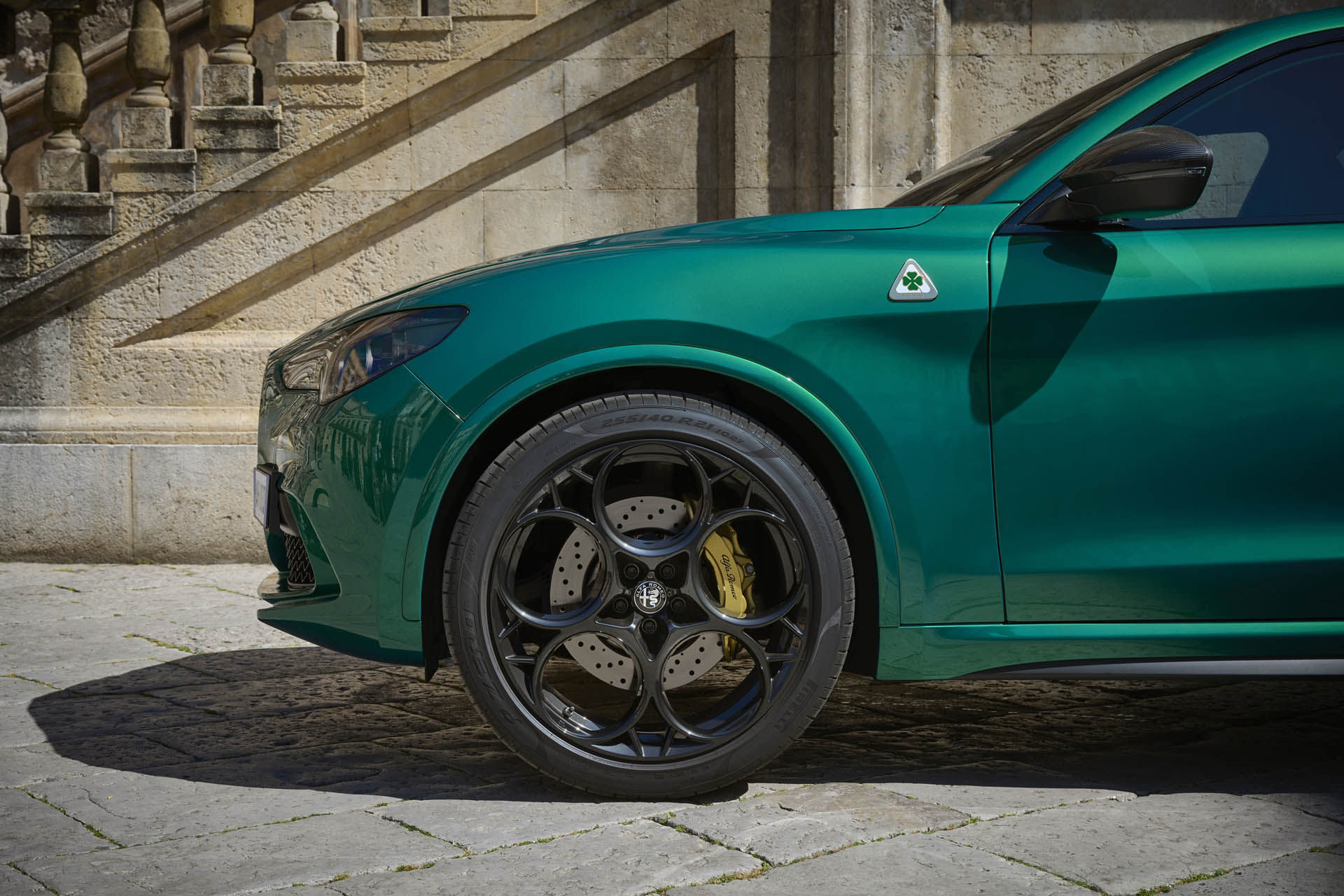 Alfa Romeo Stelvio Q 100 Anniversario 04