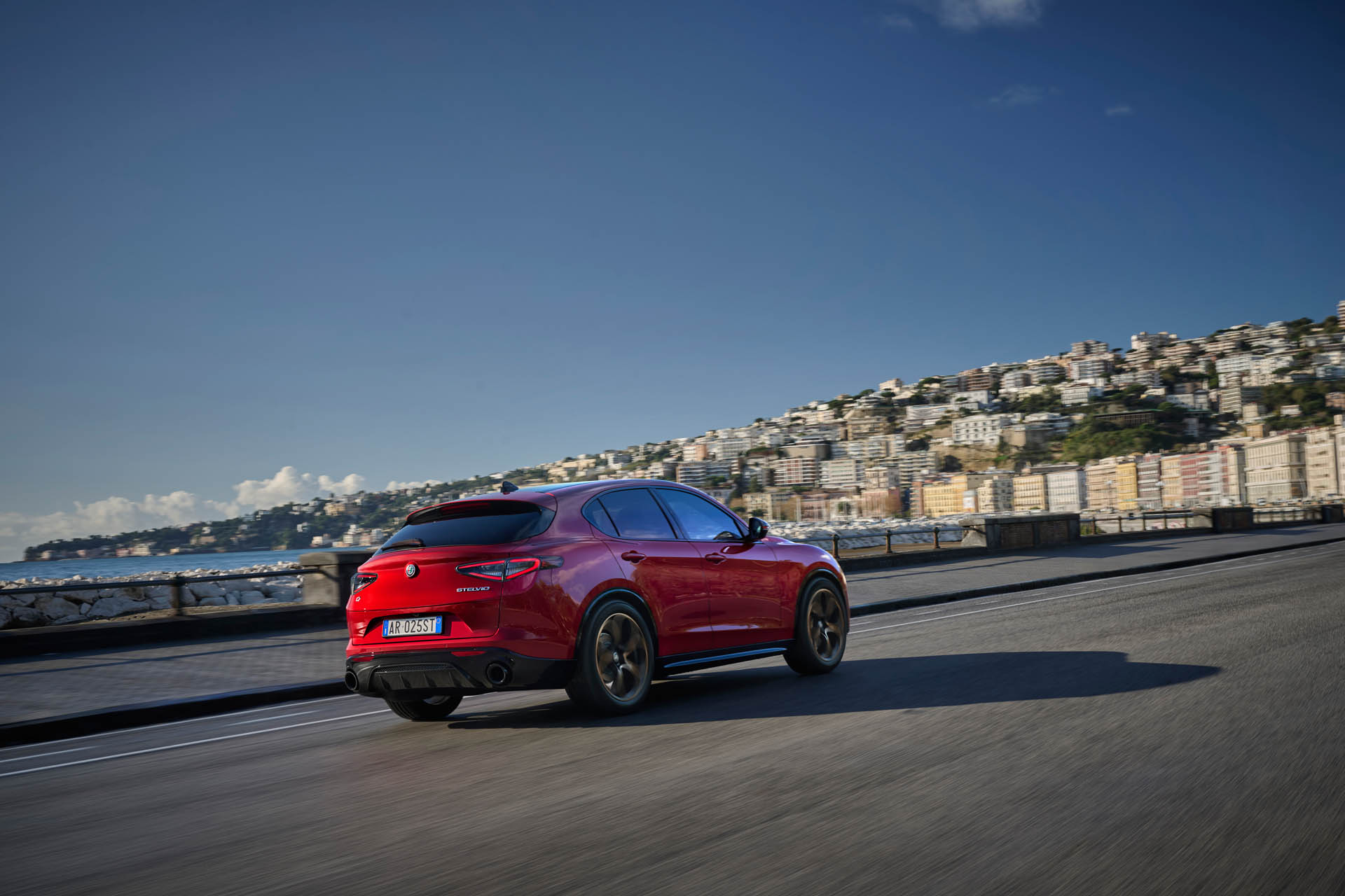 Alfa Romeo Stelvio Intensa 03
