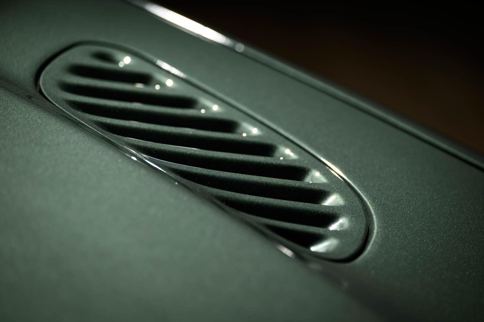Aston Martin V8 Vantage V550 07
