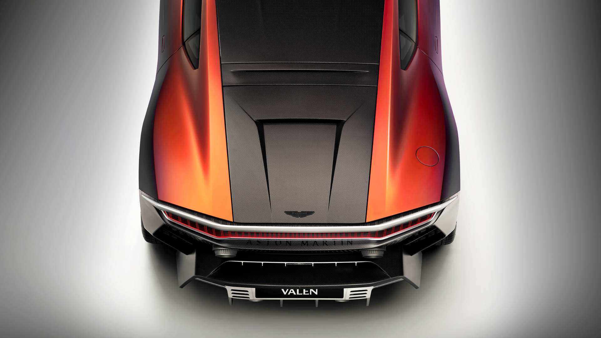 Aston Martin Valen 19