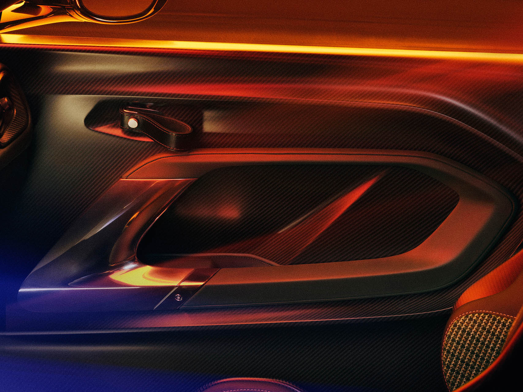 Aston Martin Valour 20