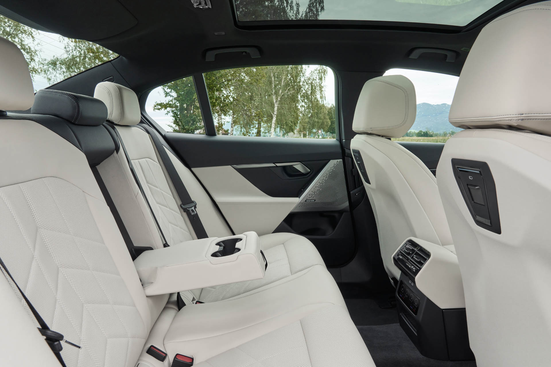 BMW 530e 2023 27