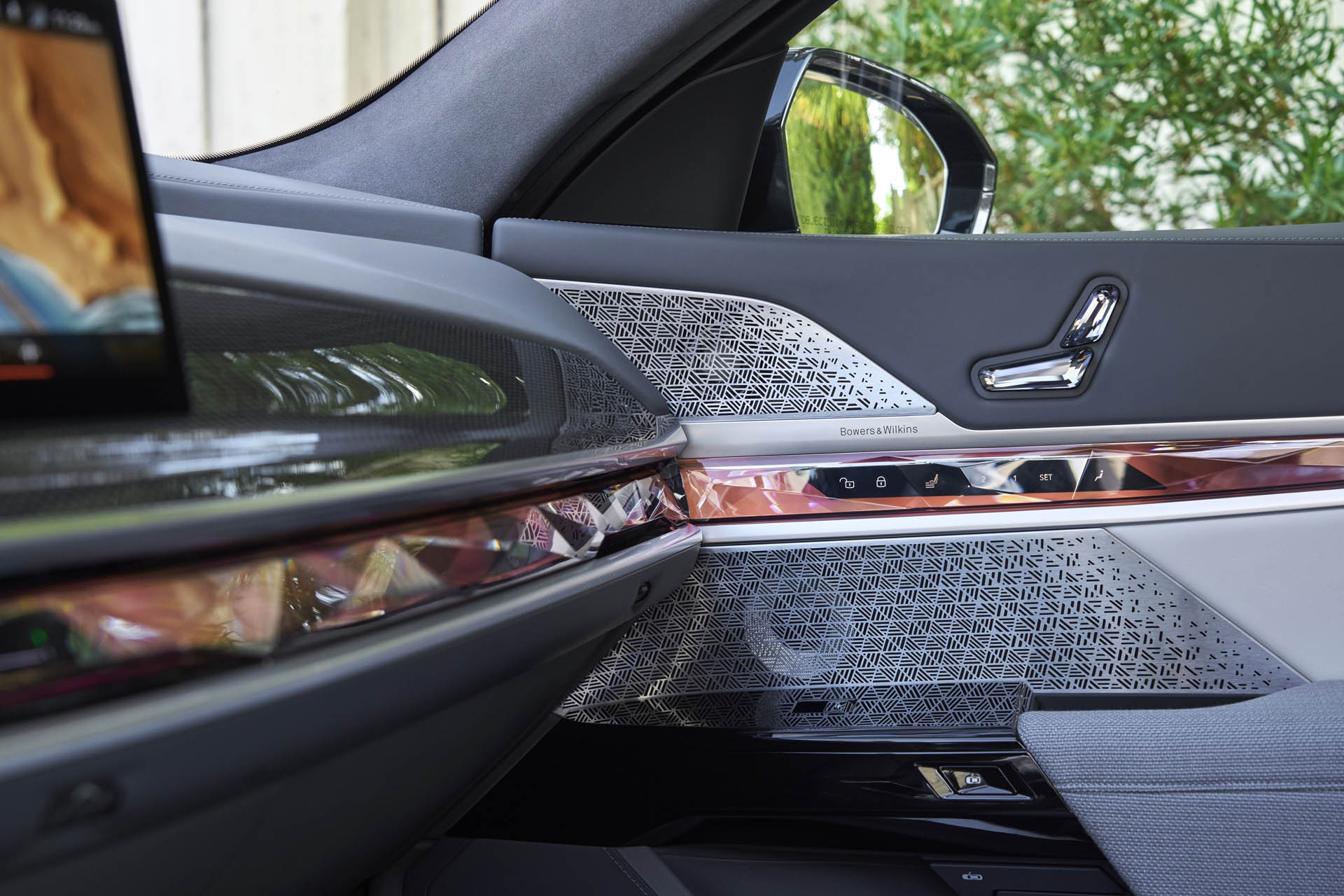 bmw760ixdrive03