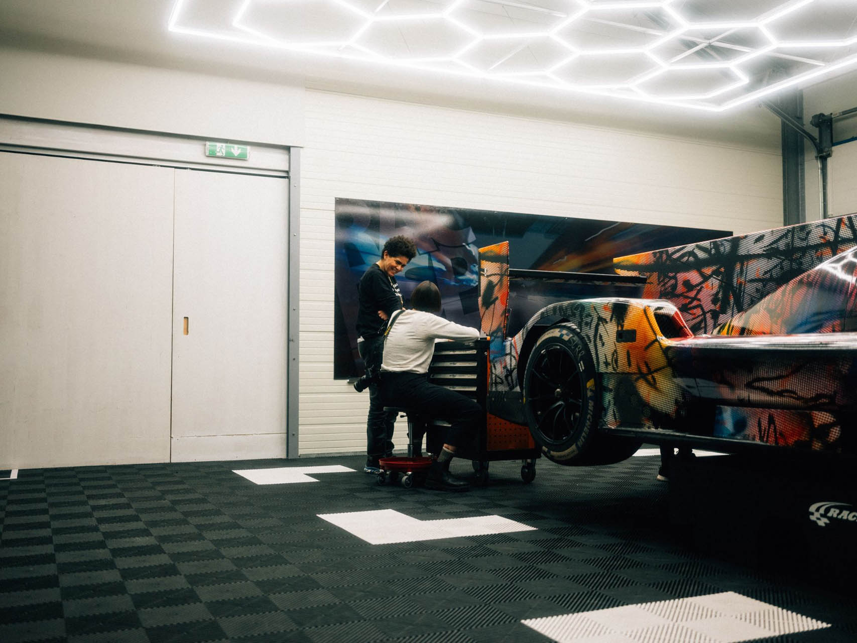 P90550645-lowRes