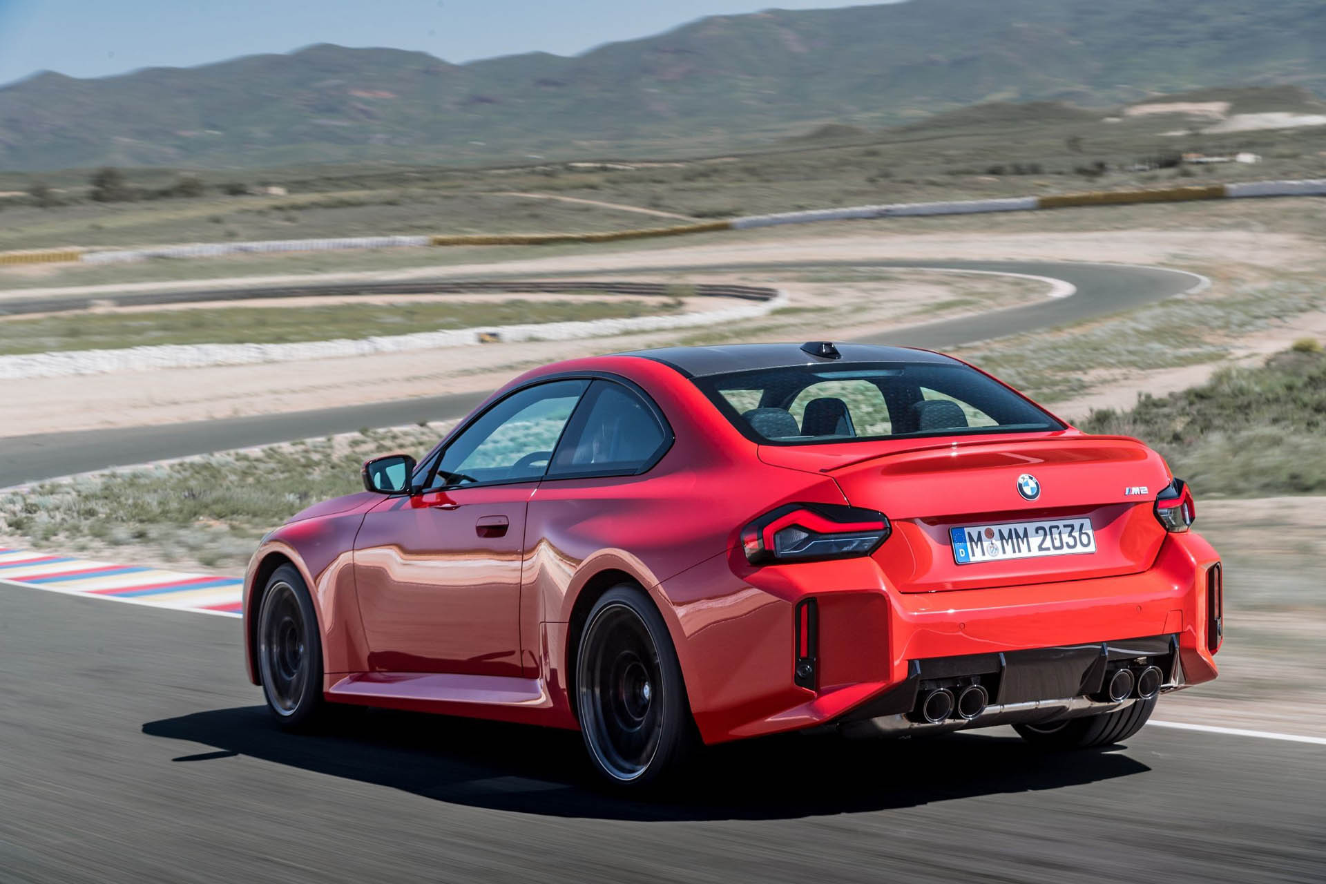 bmwm2-2022dz
