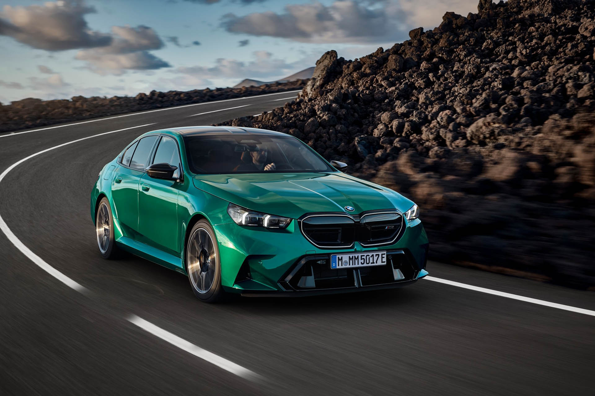 BMW M5 2024 02