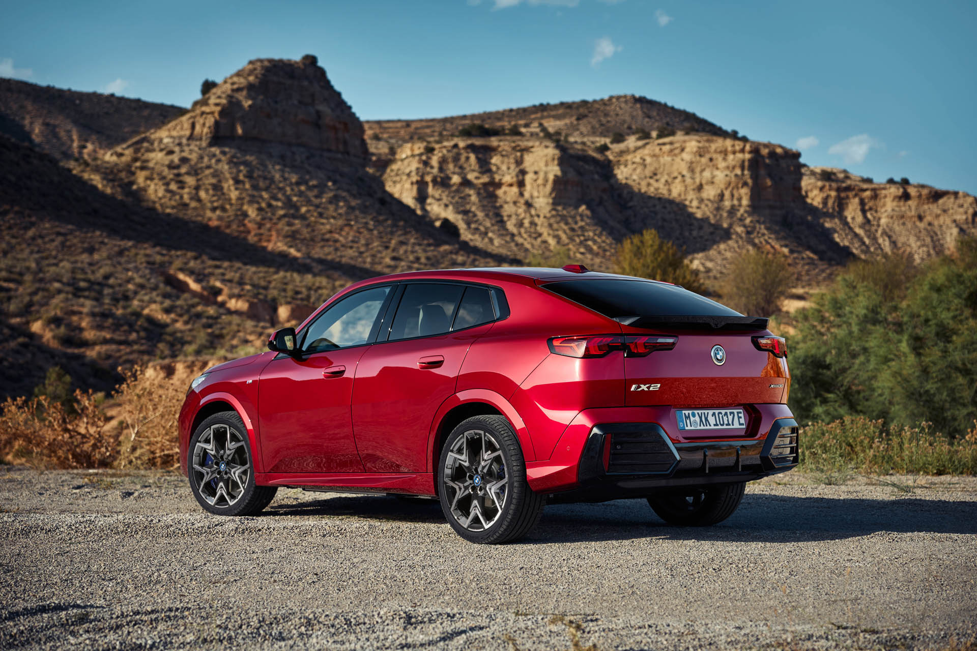 BMW iX2 xDrive30 02