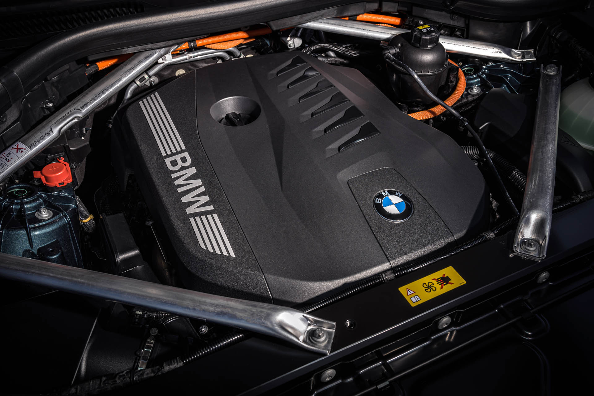 bmwx5-2023v01