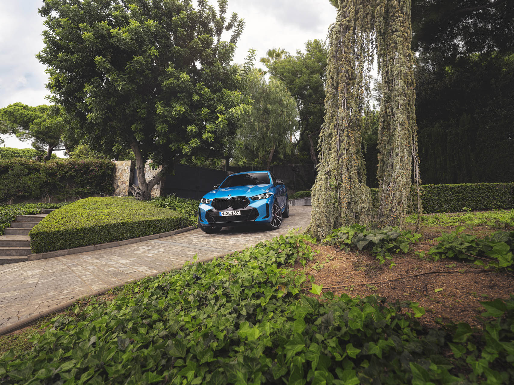 bmwx6m60xdrive-2023j