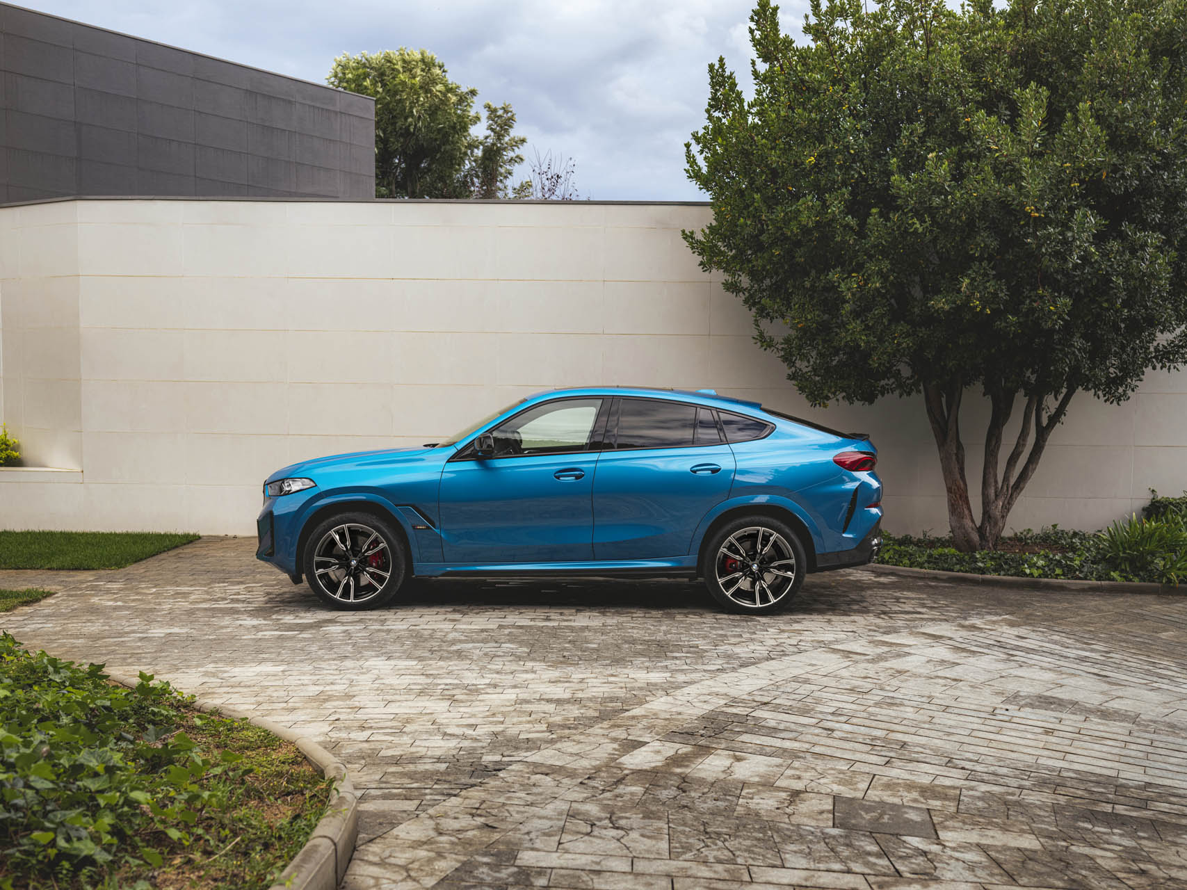 bmwx6m60xdrive-2023m