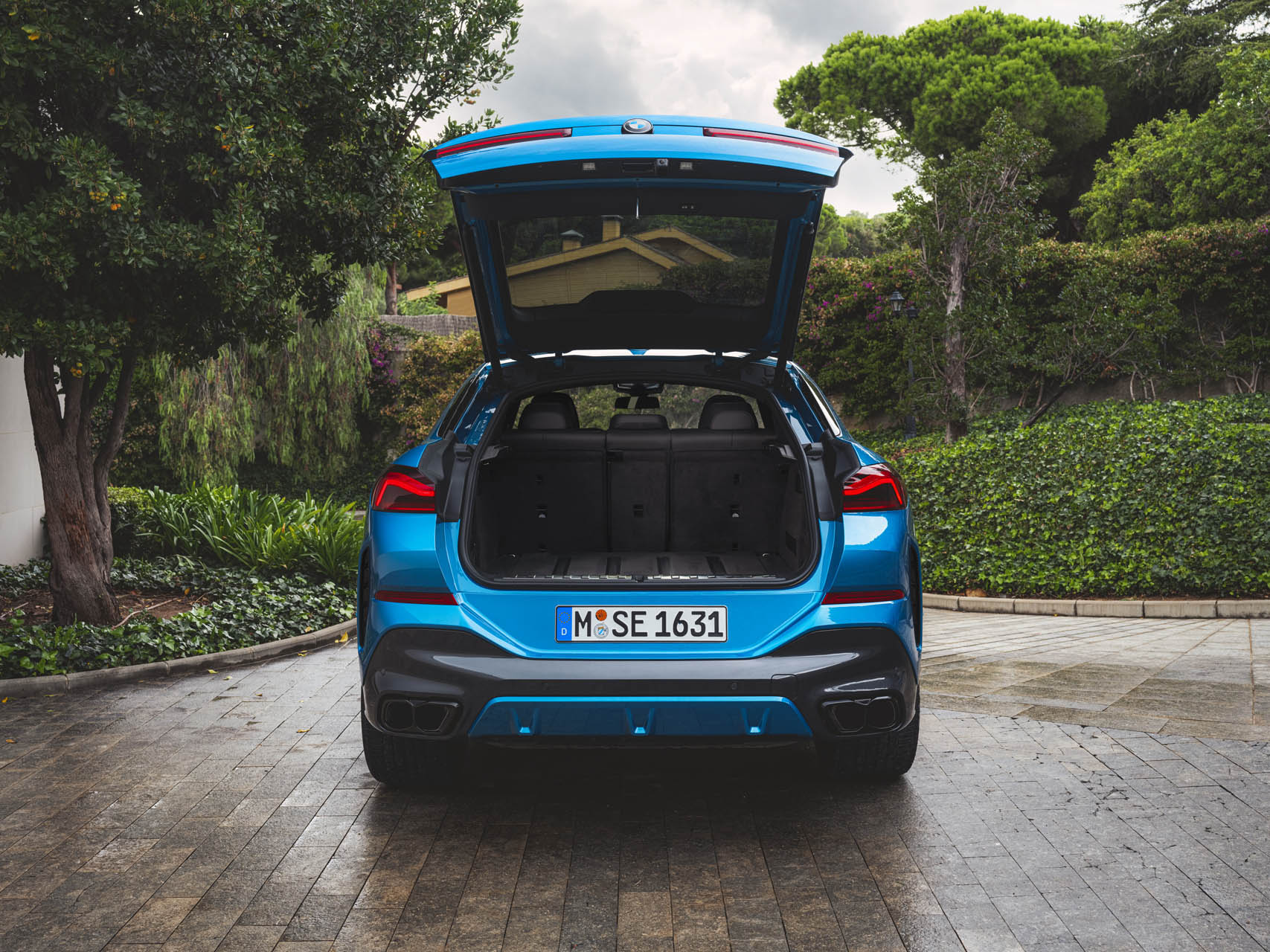 bmwx6m60xdrive-2023o
