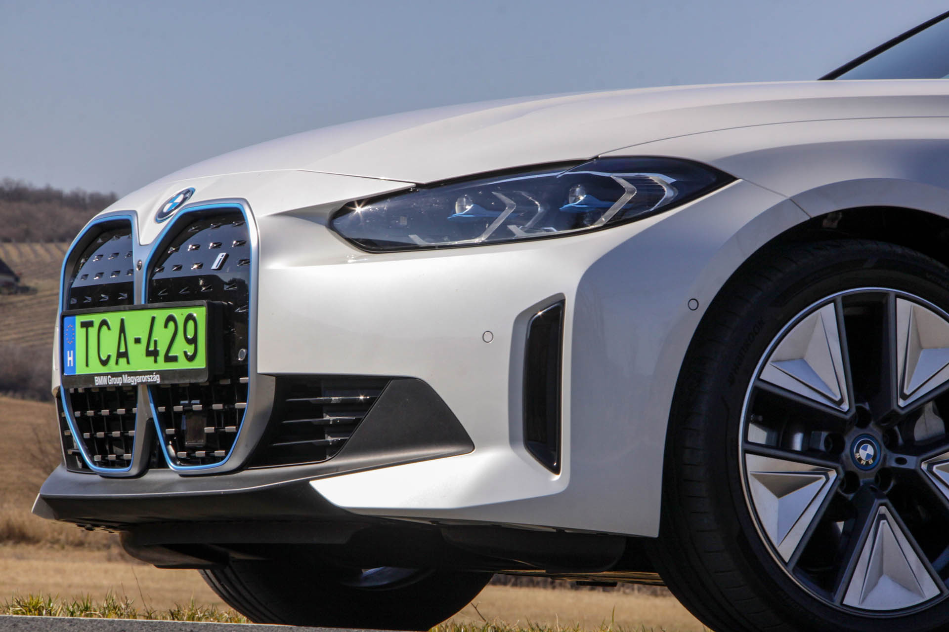bmwi4edrive40k01