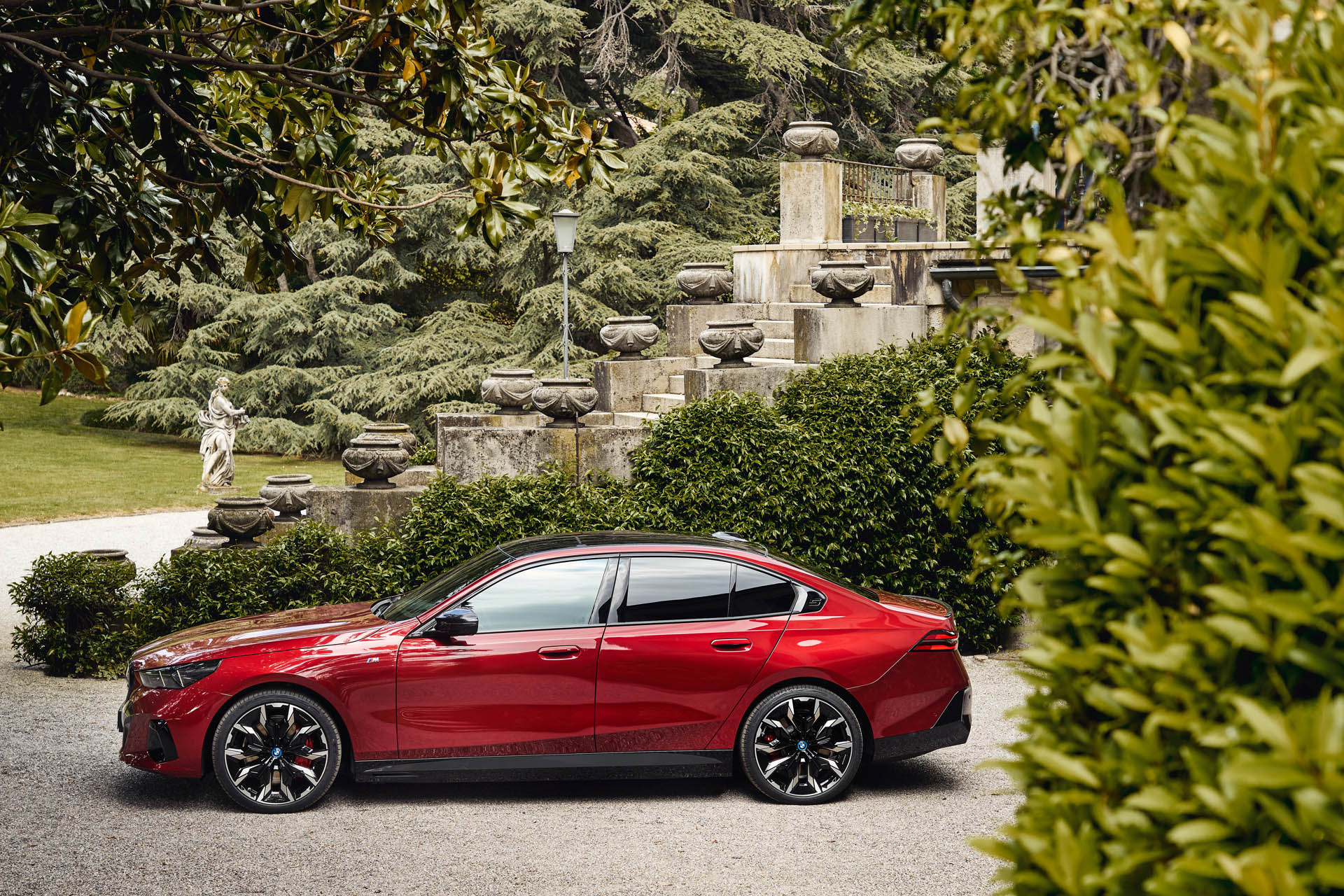 BMW i5 M60 xDrive 02