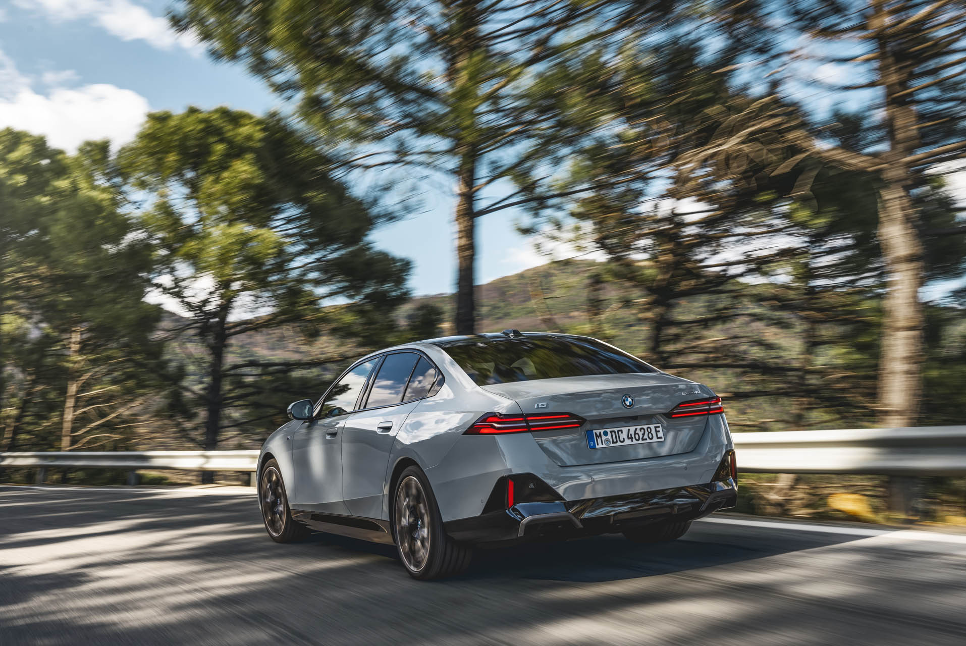 BMW i5 eDrive40 44