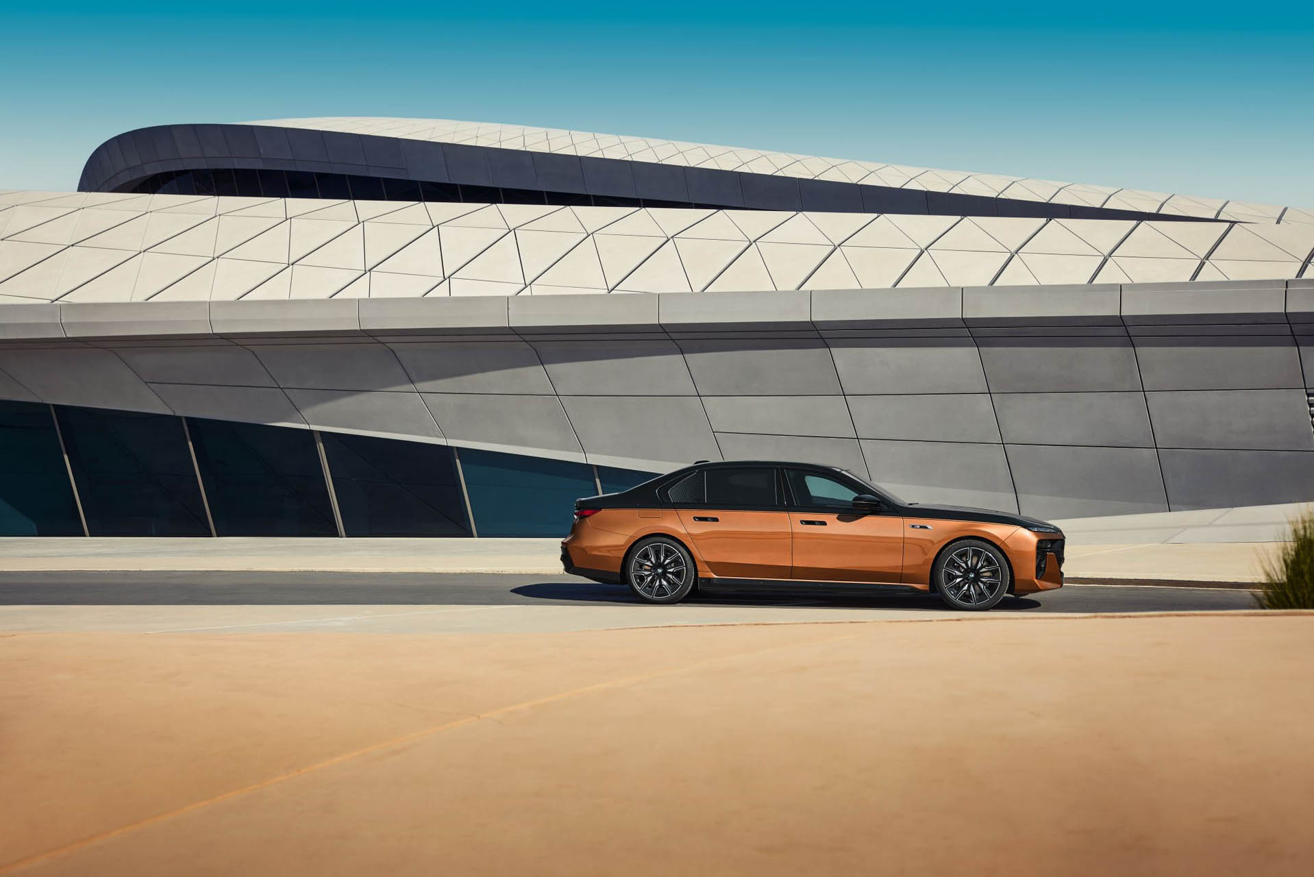 BMW i7 M70 xDrive 11