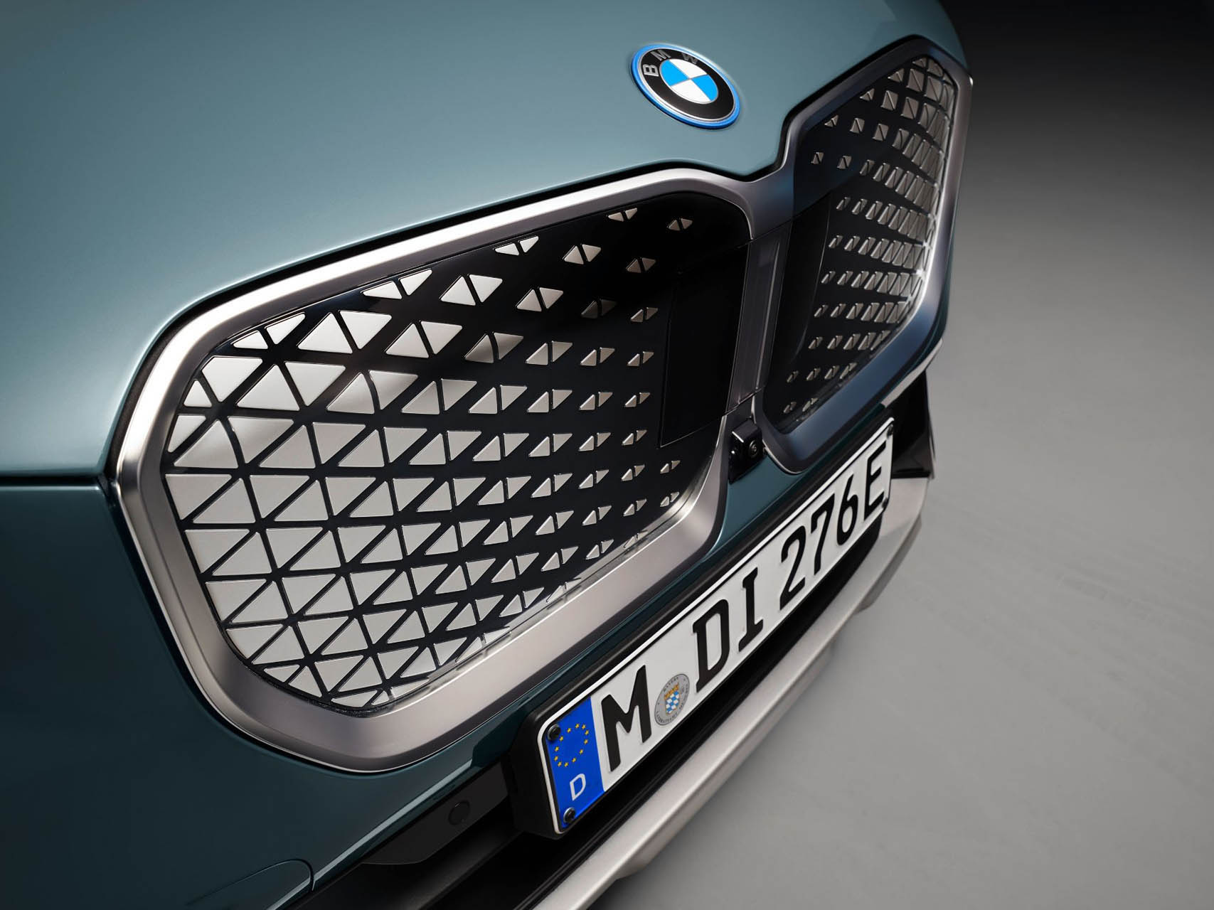 BMW iX1 eDrive20 09
