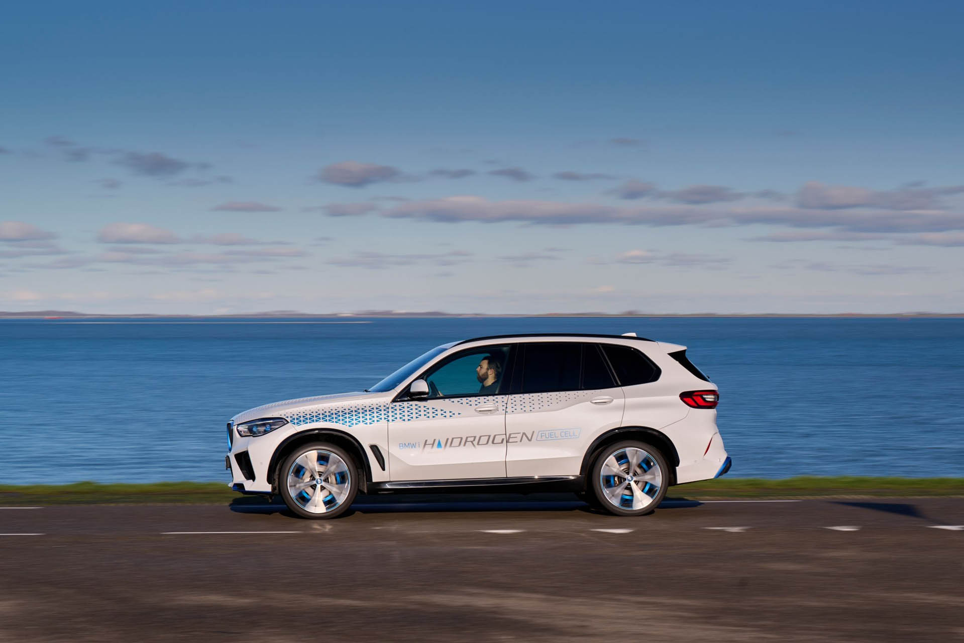 BMW iX5 Hydrogen 23