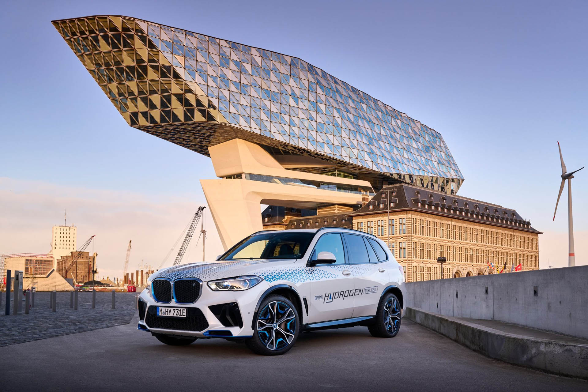 BMW iX5 Hydrogen 36