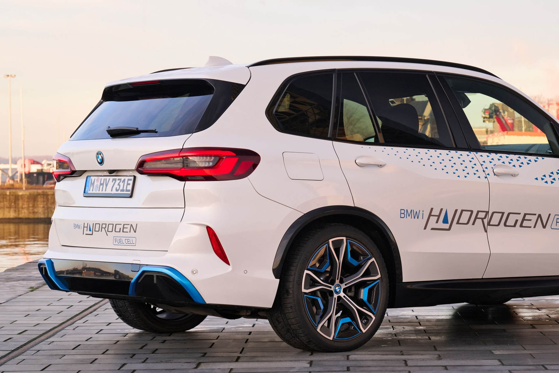 BMW iX5 Hydrogen 48