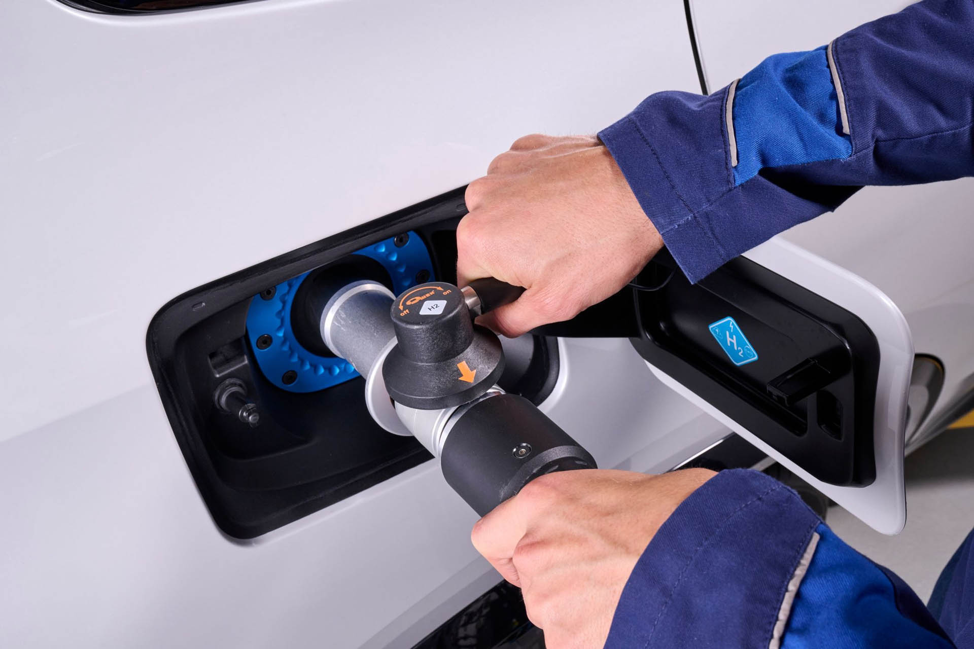 bmwix5hydrogen33