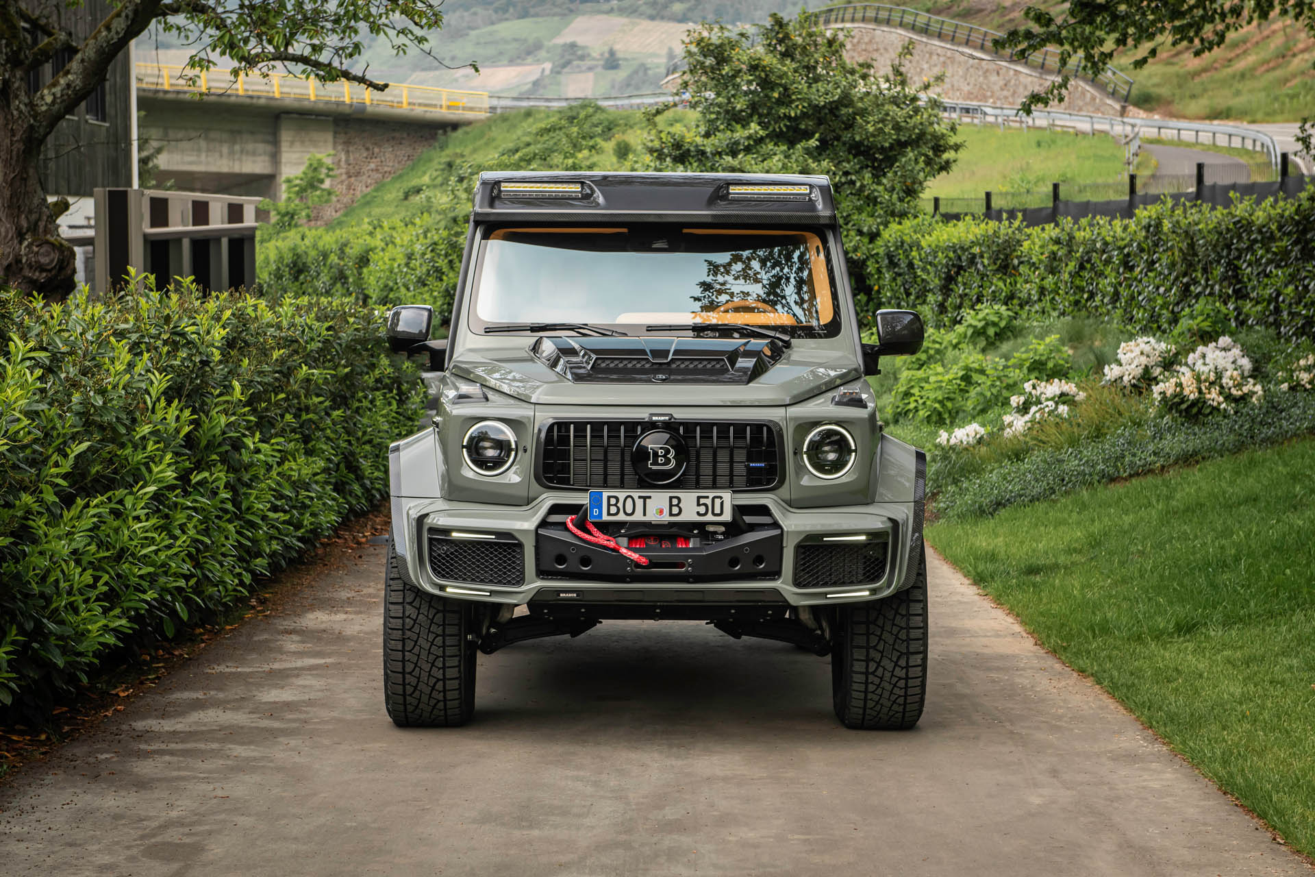 BRABUS 800 4x4 Stealth Green 09