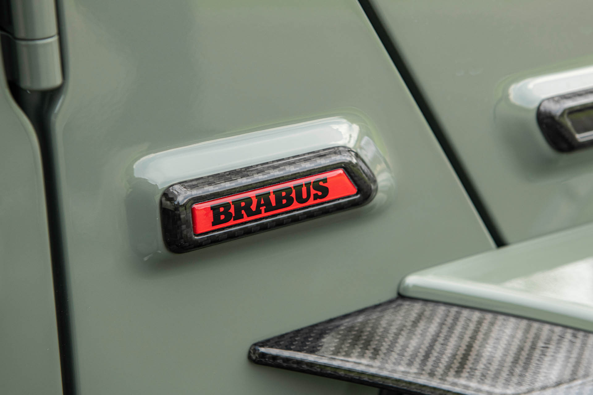 BRABUS 800 4x4 Stealth Green 29