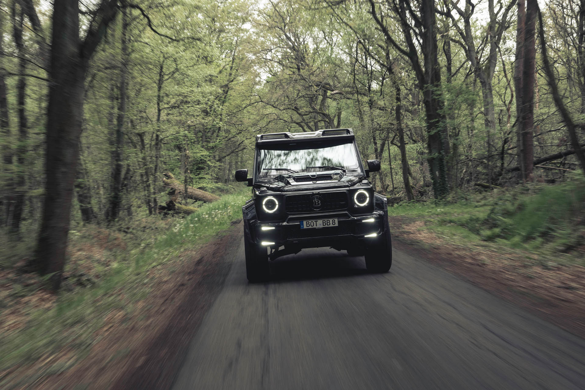 BRABUS 800 4x4 Superblack 06