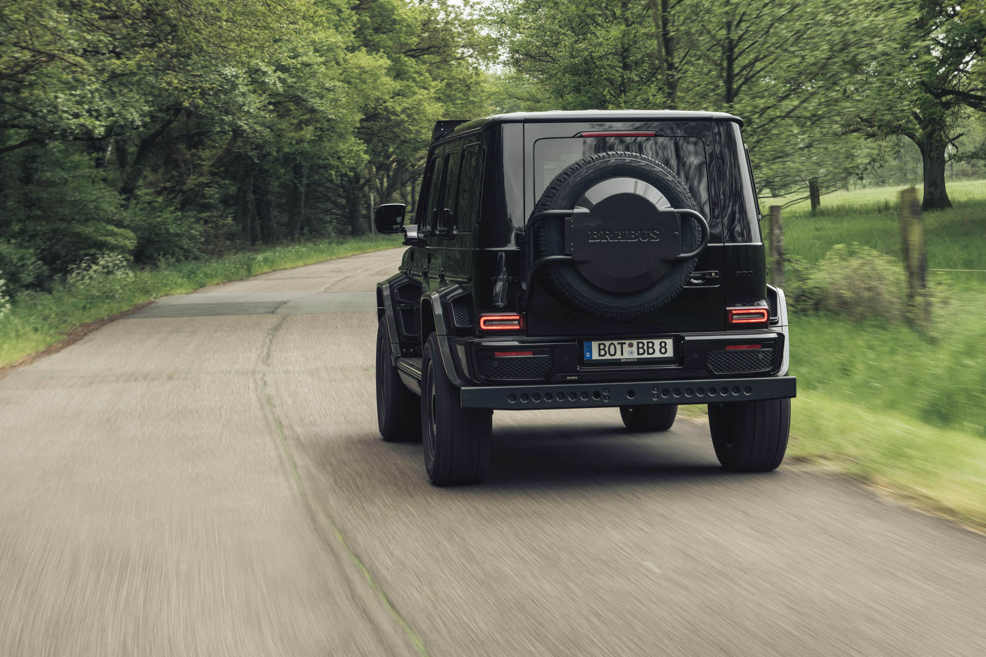 BRABUS 800 4x4 Superblack 17