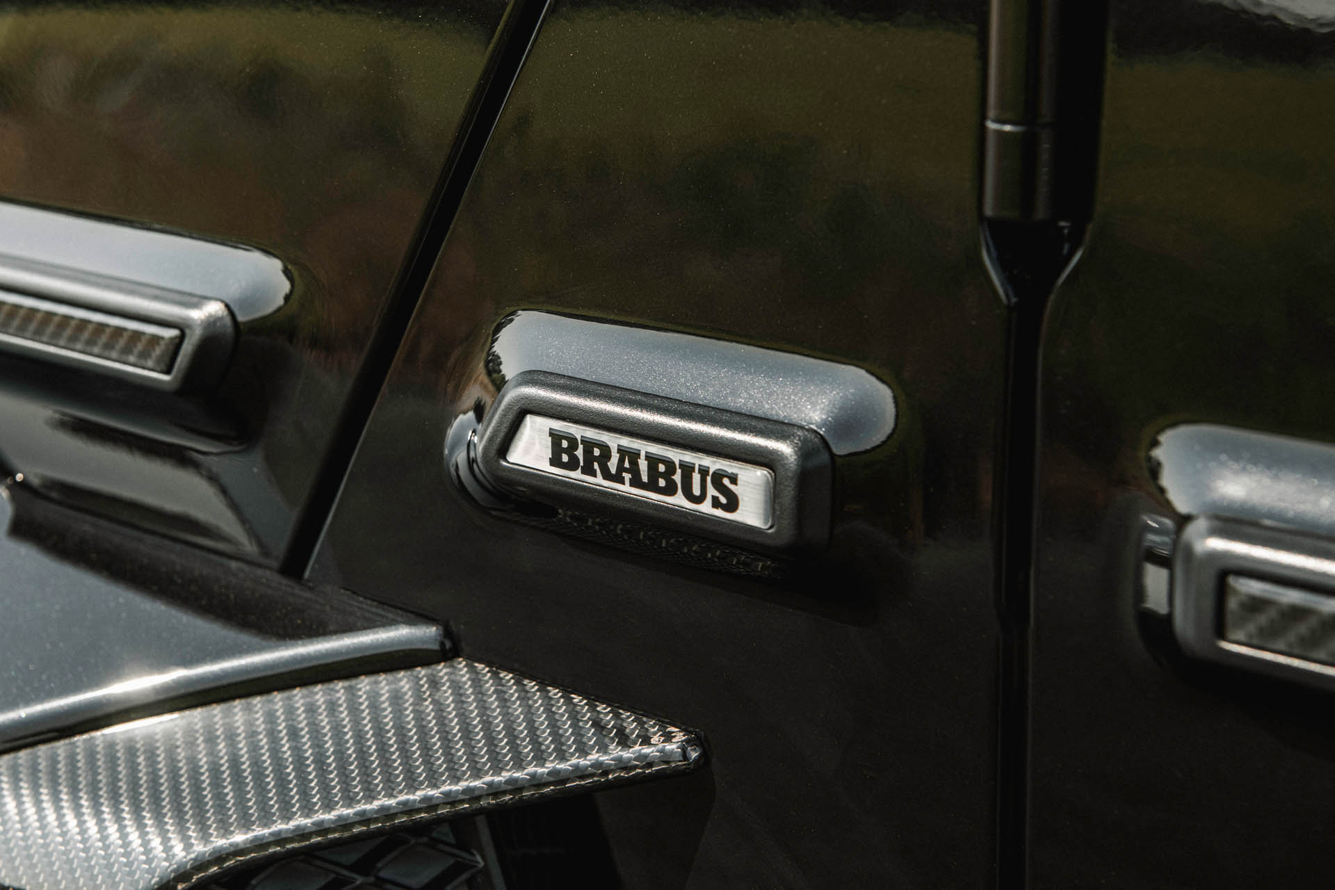 BRABUS 800 4x4 Superblack 31
