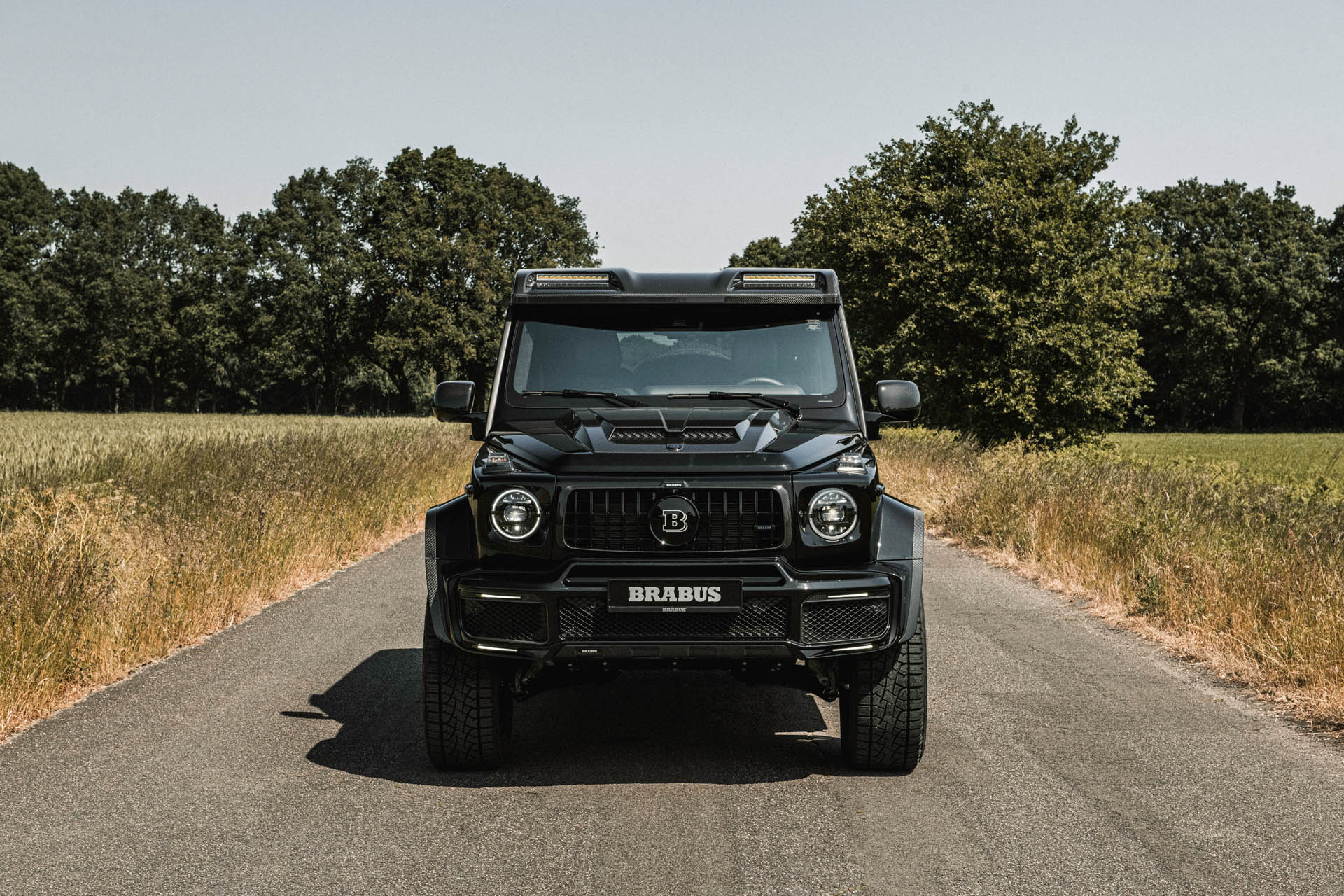 BRABUS 800 4x4 Superblack 40