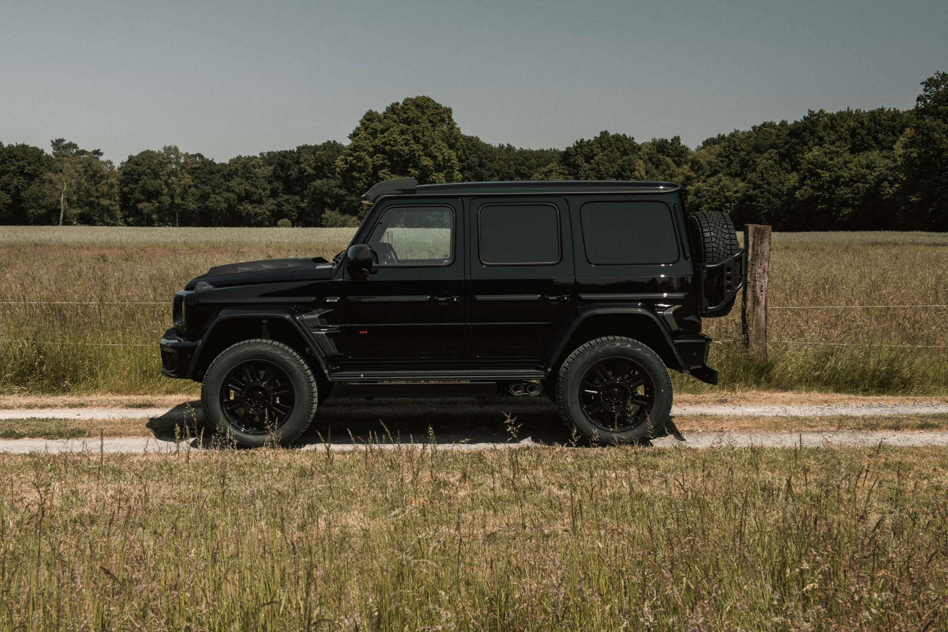 BRABUS 800 4x4 Superblack 59