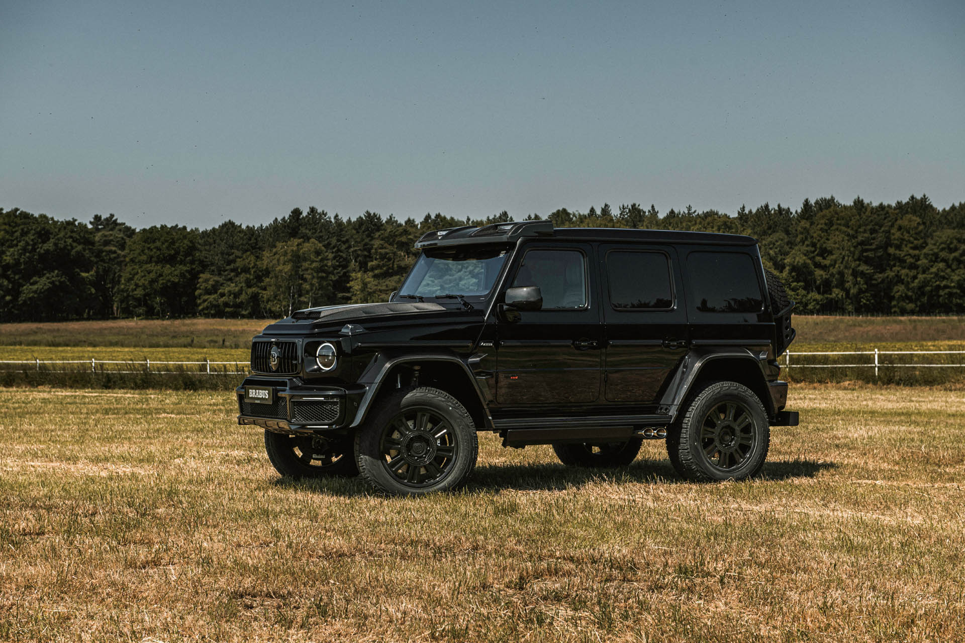 BRABUS 800 4x4 Superblack 70