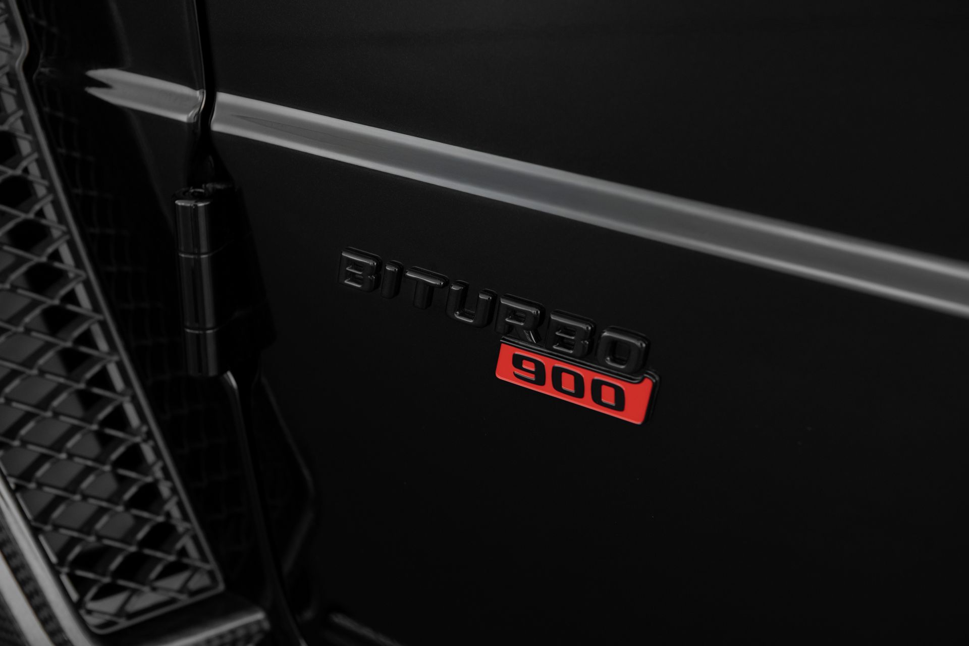 BRABUS 900 ROCKET EDITION black W465 Studio 11