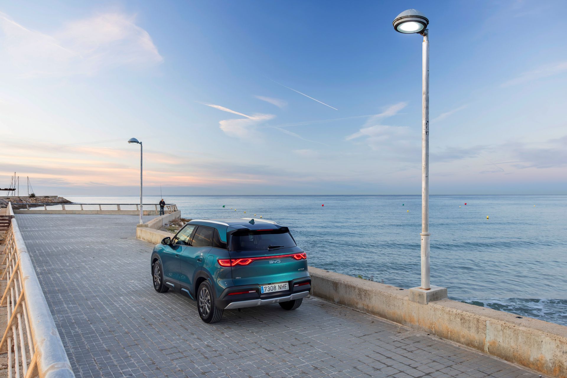 BYD ATTO 2 DM-i Exteriors 32