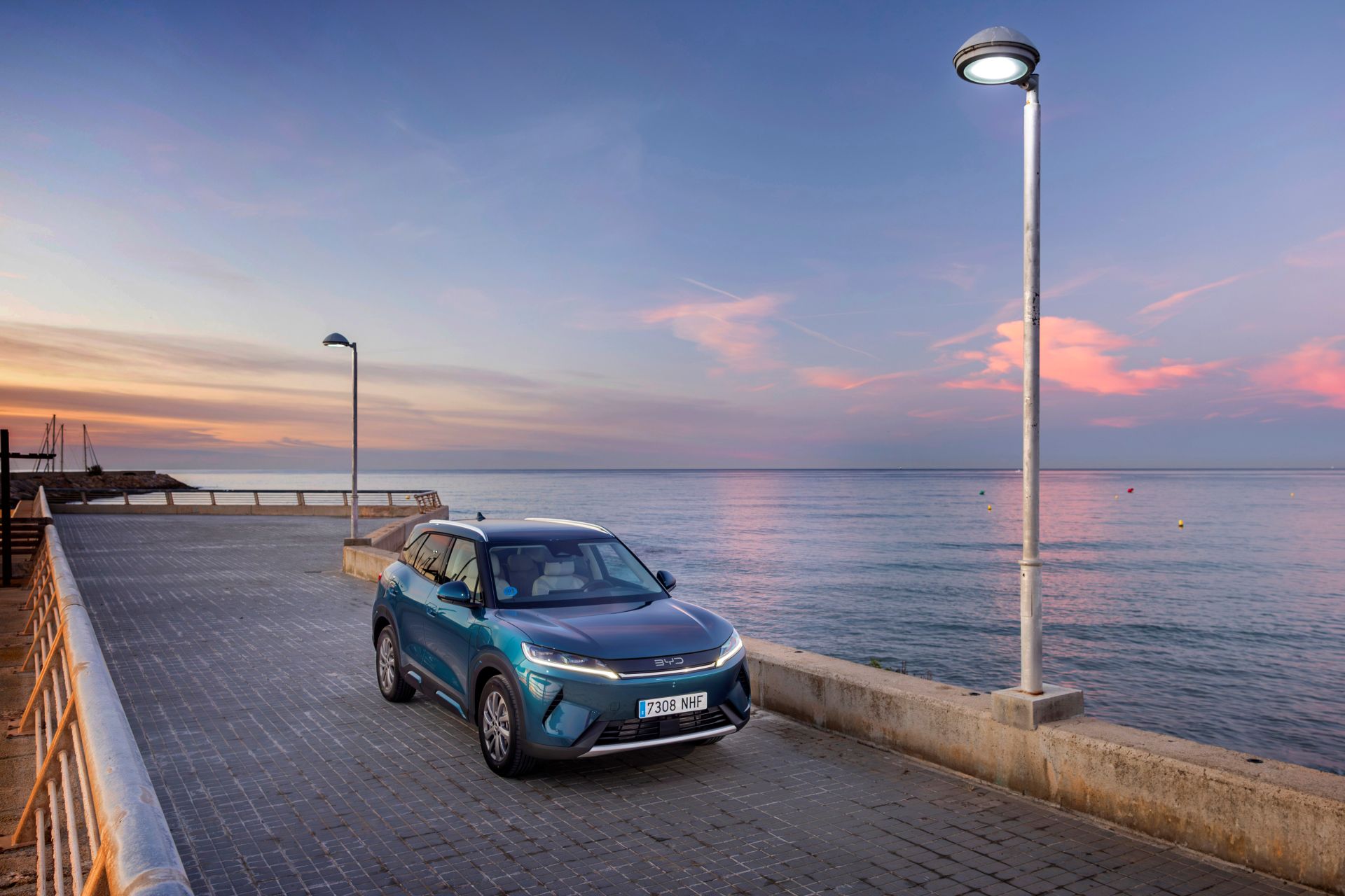 BYD ATTO 2 DM-i Exteriors 33