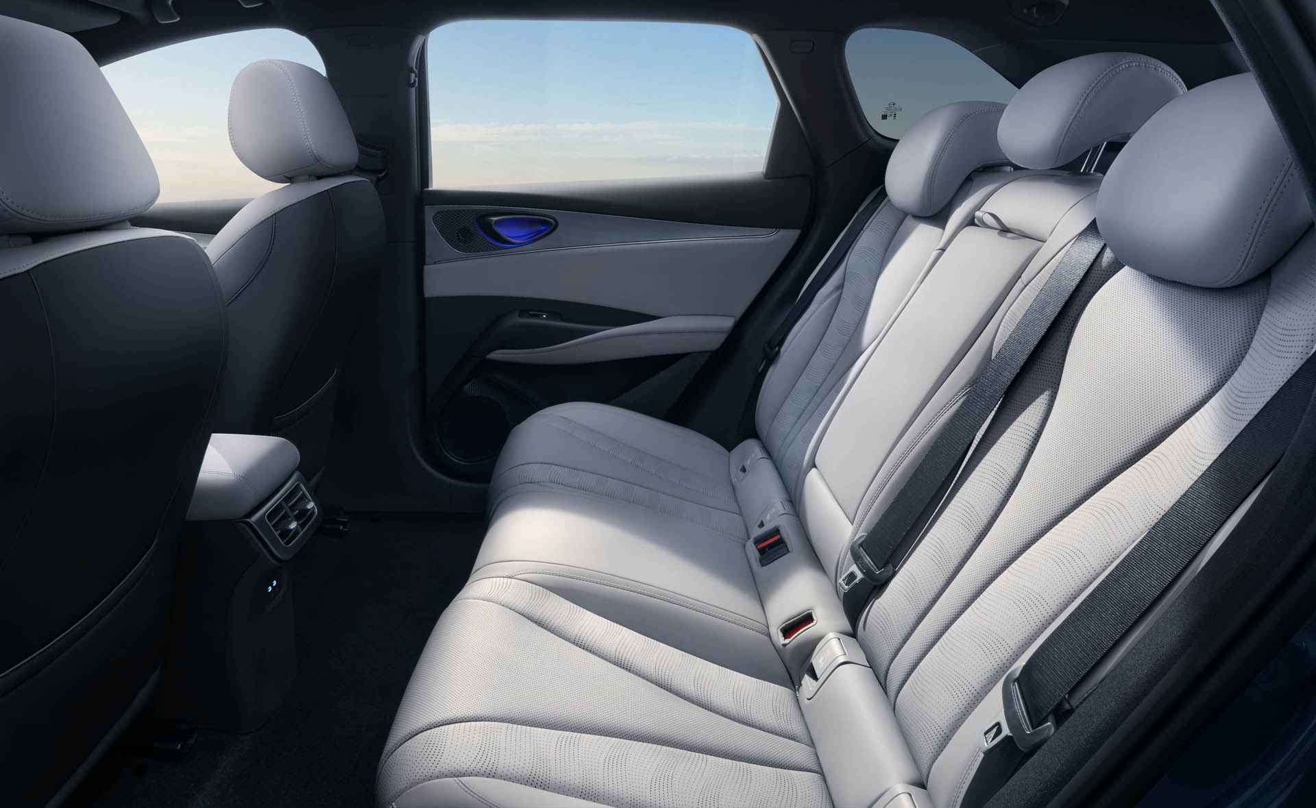03 SEAL 6-DM-i LHD Interior BlackGrey download JPG 5000PX RGB