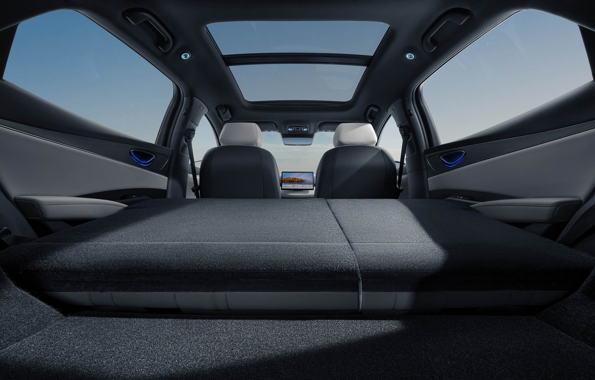07SEAL 6-DM-i LHD Interior BlackGrey back seats folded download JPG 5000PX RGB